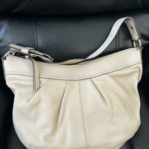 Coach Beige Leather Shoulder Bag